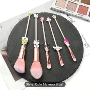 💕HELLO KITTY 💕BEAUTY 🥰BUNDLES 🥰